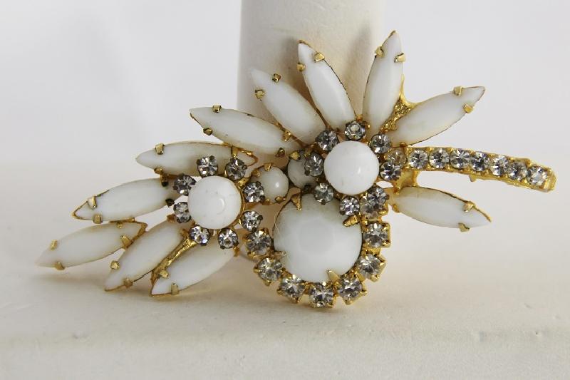 Front view of White (chalk Or Milk) Navettes Brooch