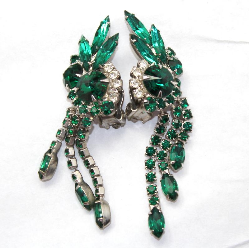 Front view of Green Navettes Rivoli/Margarita Earrings Clip
