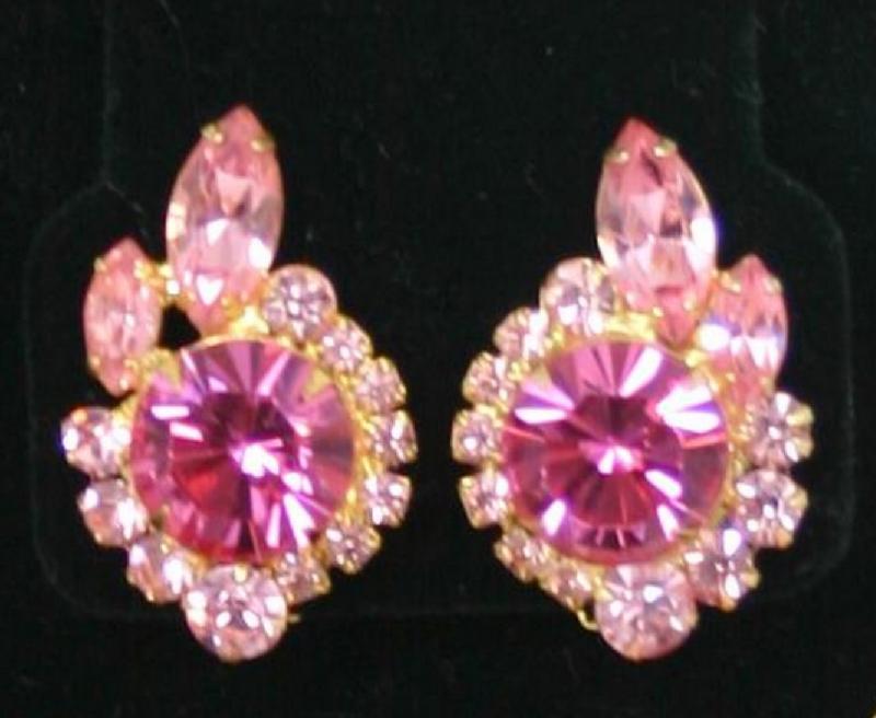 Front view of Pink Navettes Earrings Clip