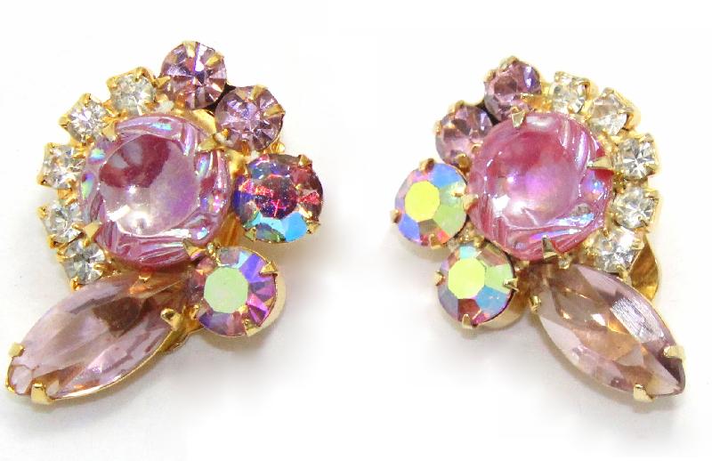 Front view of Pink Scooped Molded/Cut Earrings Clip