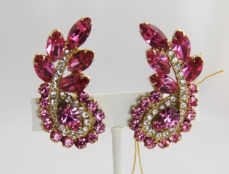 Front view of Pink Navettes Earrings Clip