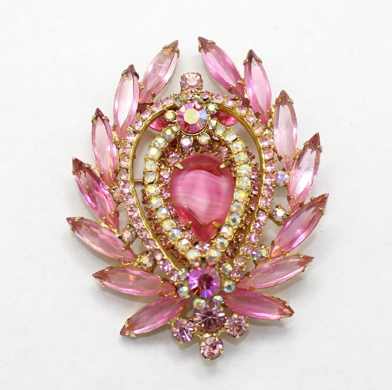Front view of Pink Navettes Givre Pin Pendant