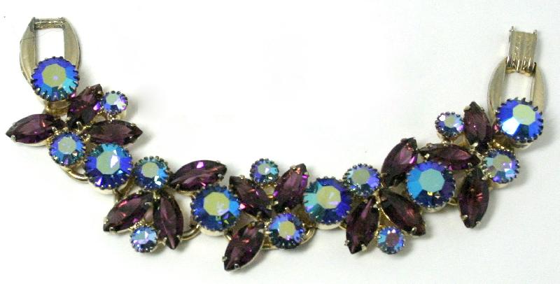 Front view of Purple (cardinal) Navettes Bracelet 5 Link