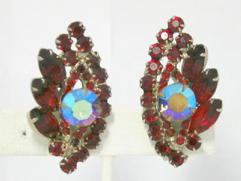 Front view of Red Navettes Earrings Clip