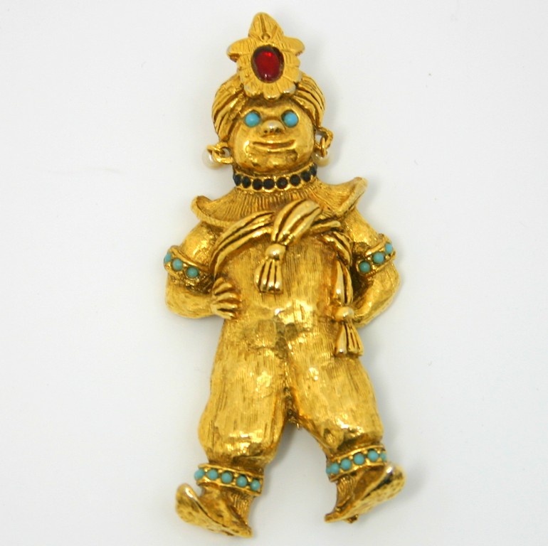 Front view of Turquoise Chatons Only Brooch