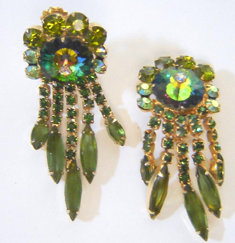 Front view of Green Navettes Rivoli/Margarita Earrings Clip