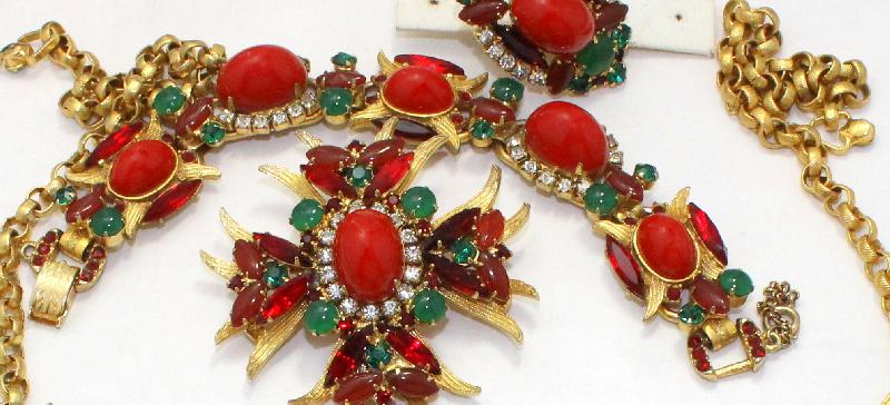 Front view of Red Cabochons Plastic Bracelet 5 Link
