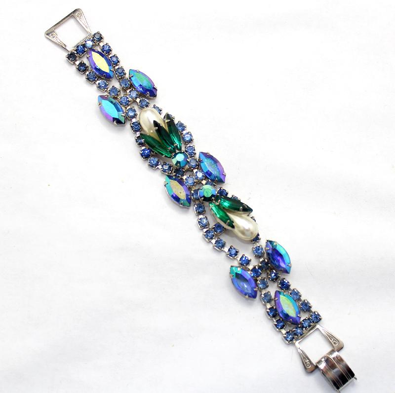 Front view of AB Navettes Pearl Bracelet Flat Fold Over