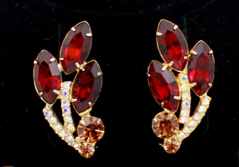 Front view of Red Navettes Earrings Clip