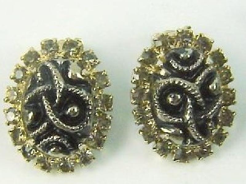 Front view of Hematite Cabochons Molded/Cut Earrings Clip