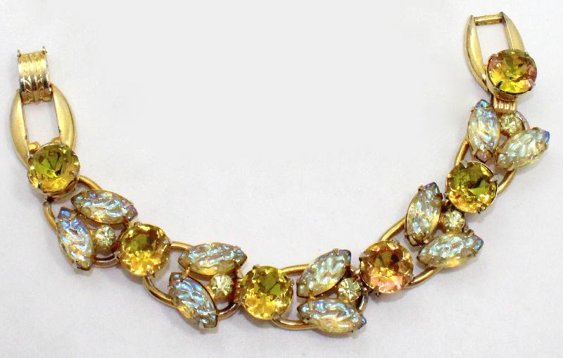 Front view of Yellow Cabochons Molded/Cut Bracelet 5 Link