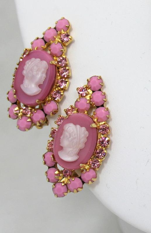 Front view of Pink Oval Earrings Clip