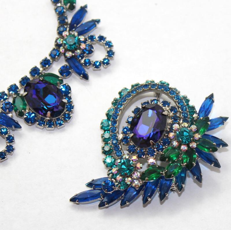 Front view of Blue Oval Multi-Color/Shaded Brooch
