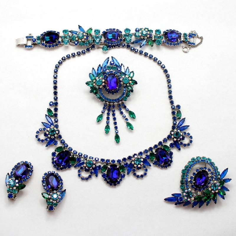 Front view of Blue Oval Multi-Color/Shaded Necklace