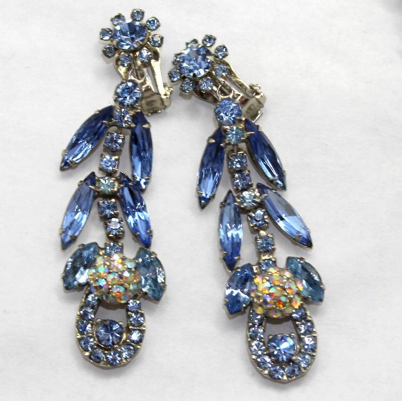 Front view of Blue Navettes Earrings Clip