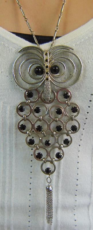 Front view of Black (jet) Cabochons Pendant