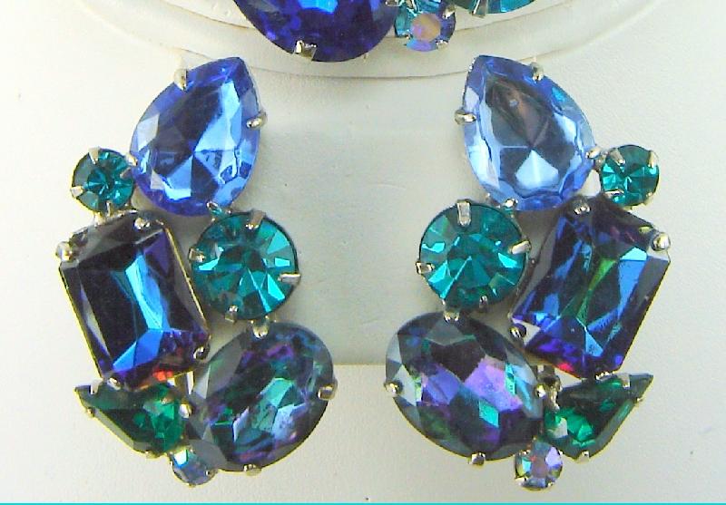 Front view of Blue Oval Multi-Color/Shaded Earrings Clip