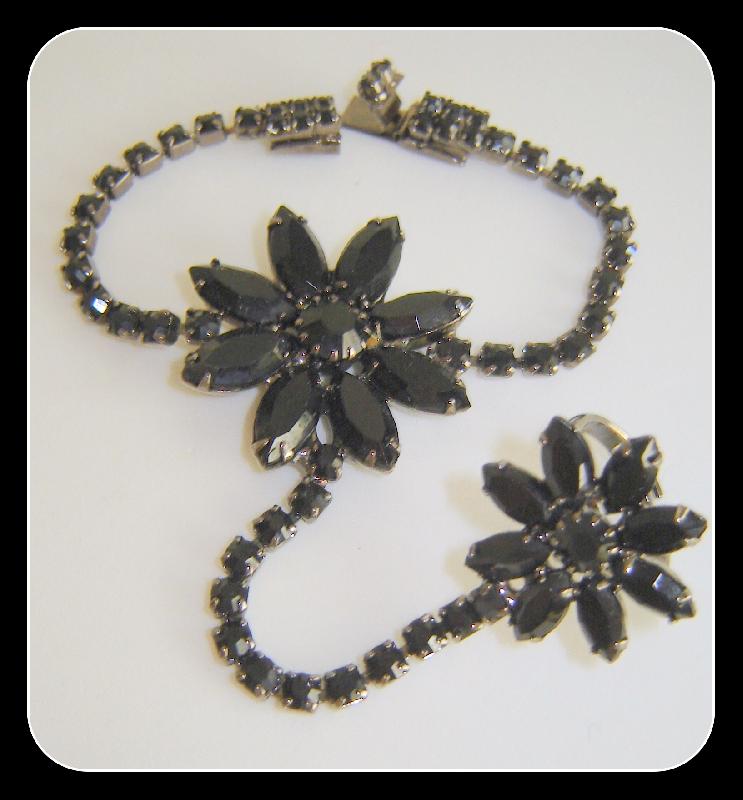 Front view of Black (jet) Navettes Bracelet Slave