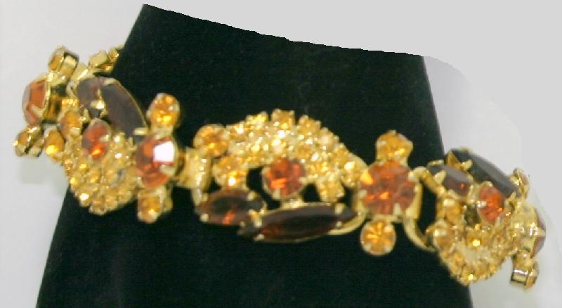 Front view of Topaz Navettes Bracelet 5 Link