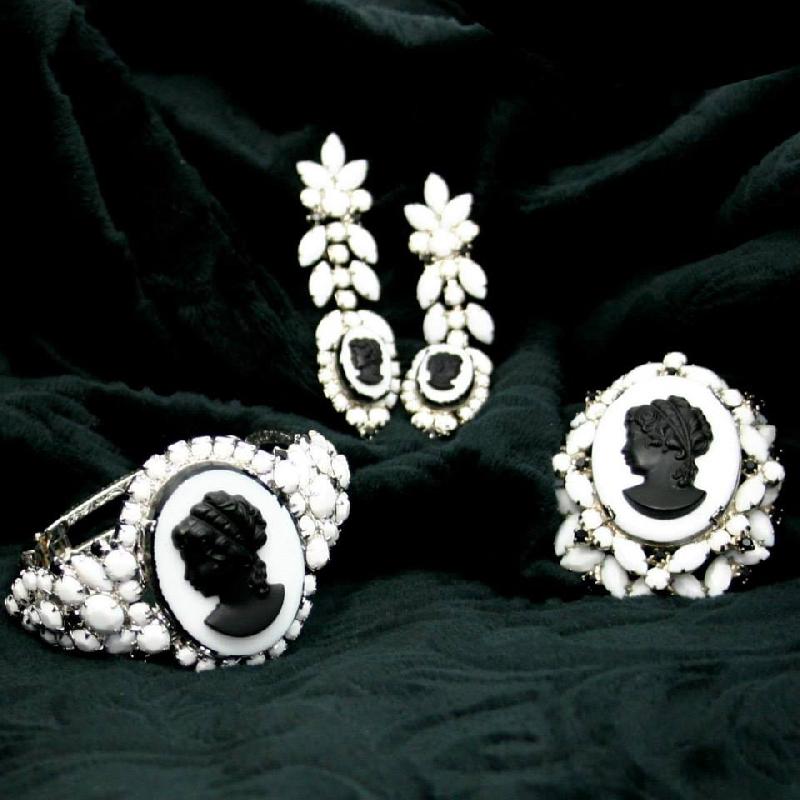 Front view of White (chalk Or Milk) Cabochons Bracelet Clamper