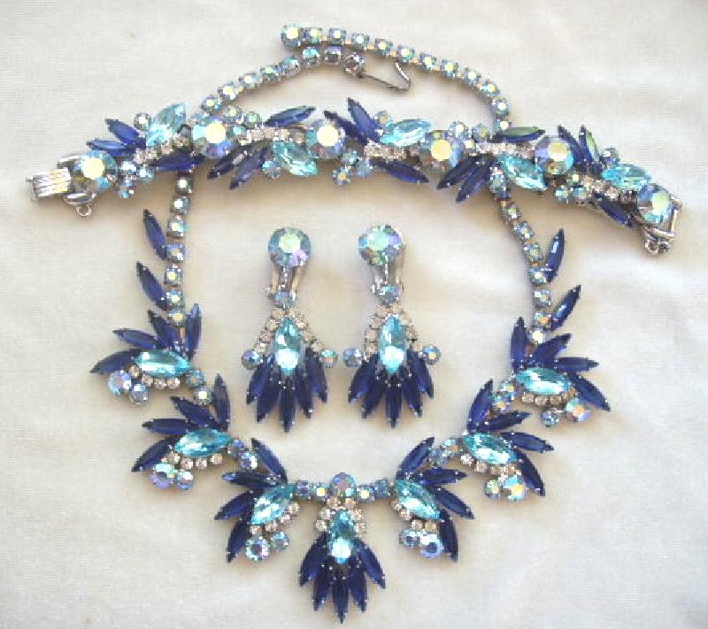 Front view of Blue Navettes Earrings Clip