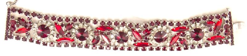 Front view of Red Navettes Rivoli/Margarita Bracelet Flat Push In