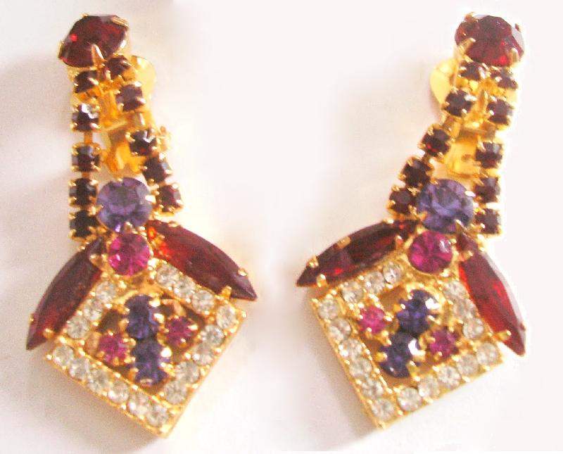 Front view of Red Navettes Earrings Clip