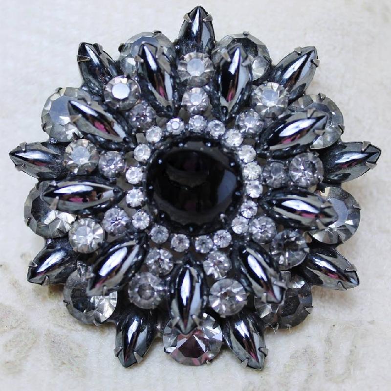 Front view of Hematite Cabochons Brooch