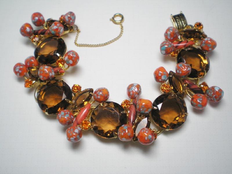 Front view of Topaz Navettes Striped Bracelet 5 Link