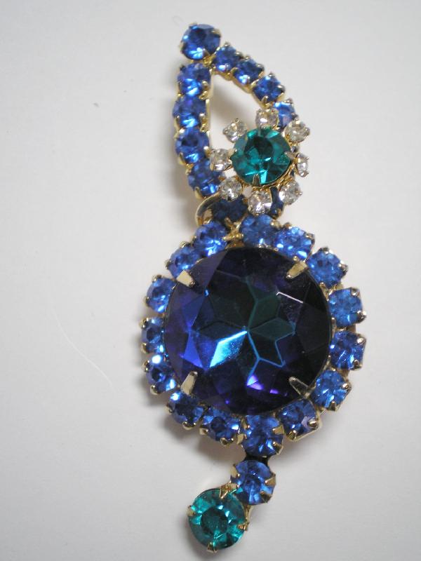 Front view of Blue Dentelle Multi-Color/Shaded Brooch
