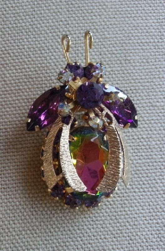 Front view of Purple (cardinal) Oval Multi-Color/Shaded Brooch