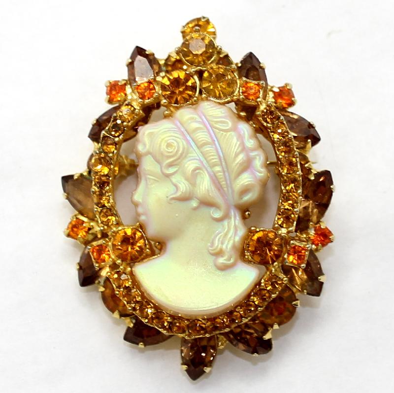 Front view of Topaz Navettes Pin Pendant