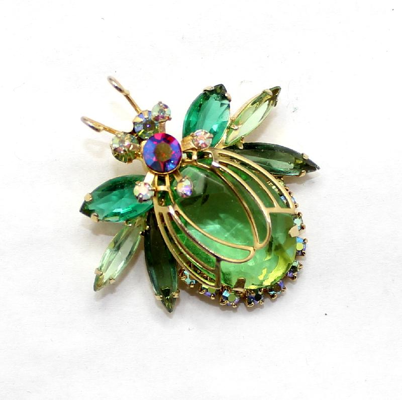Front view of Green Oval Brooch
