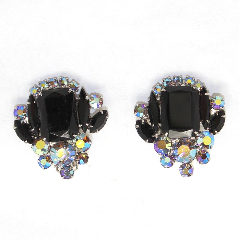 Front view of Black (jet) Emerald Cut Earrings Clip