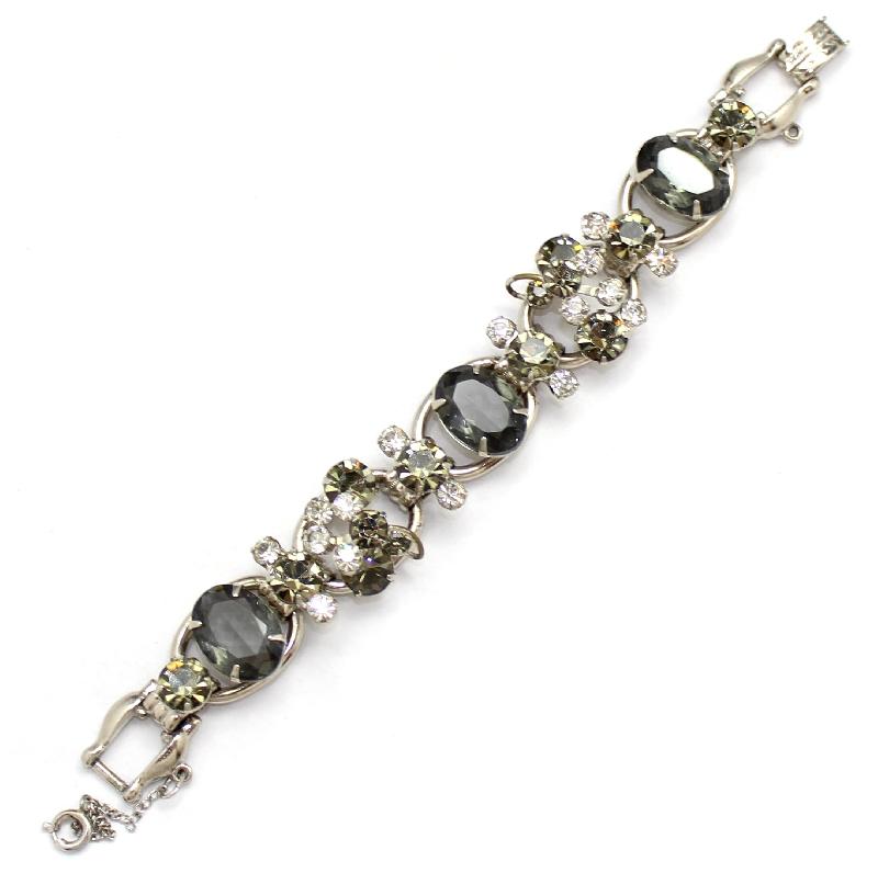 Front view of Gray (black Diamond) Oval Bracelet 5 Link