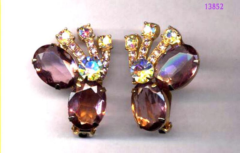 Front view of Purple (cardinal) Oval Earrings Clip
