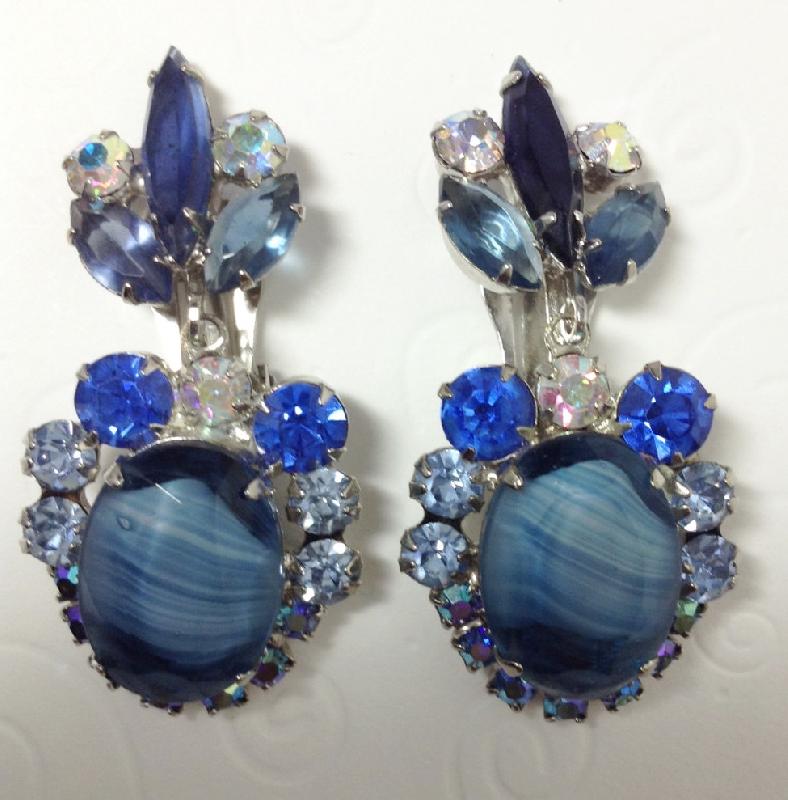 Front view of Blue Oval Givre Earrings Clip