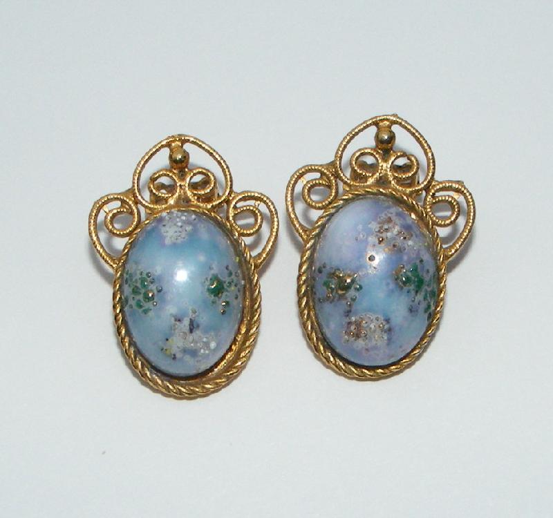 Front view of Purple (cardinal) Cabochons Painted (hand/Transfer) Earrings Clip