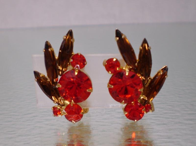 Front view of Fall Navettes Earrings Clip