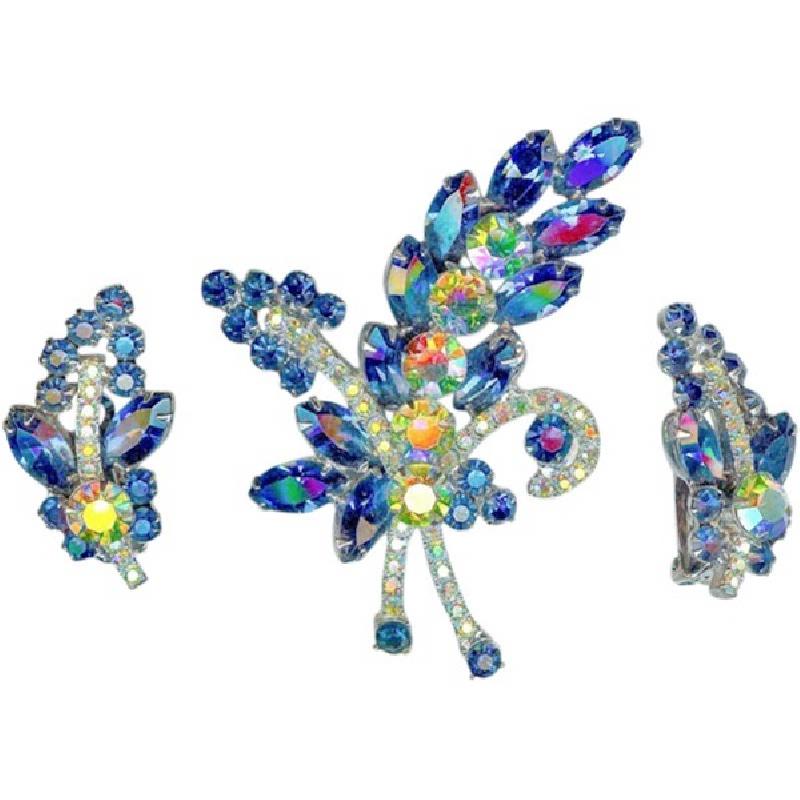 Front view of Blue Navettes Earrings Clip