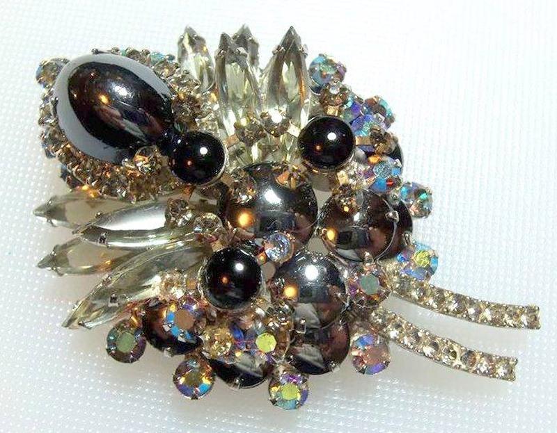 Front view of Hematite Cabochons Brooch