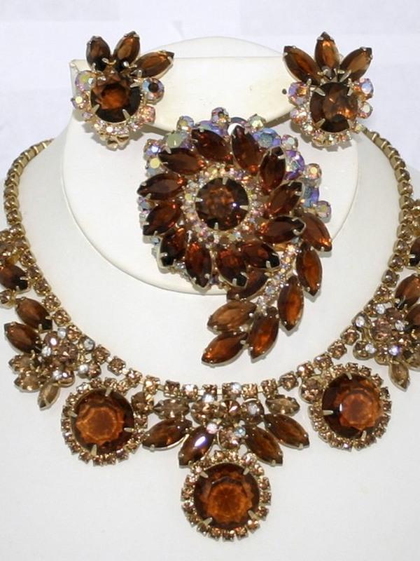 Front view of Topaz Navettes Brooch