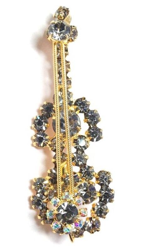 Front view of Gray (black Diamond) Chatons Only Brooch