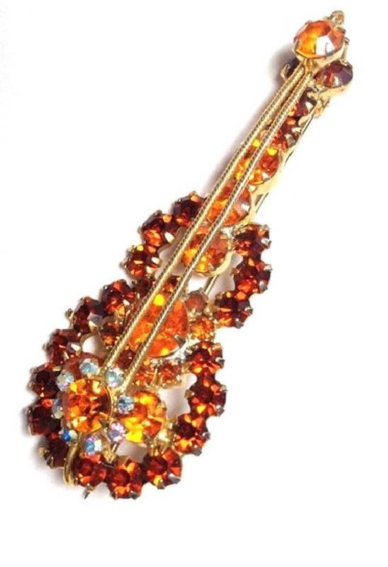 Front view of Topaz Chatons Only Brooch
