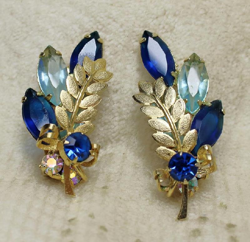 Front view of Blue Navettes Earrings Clip