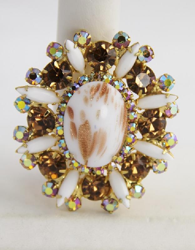 Front view of White (chalk Or Milk) Cabochons Striped Pin Pendant
