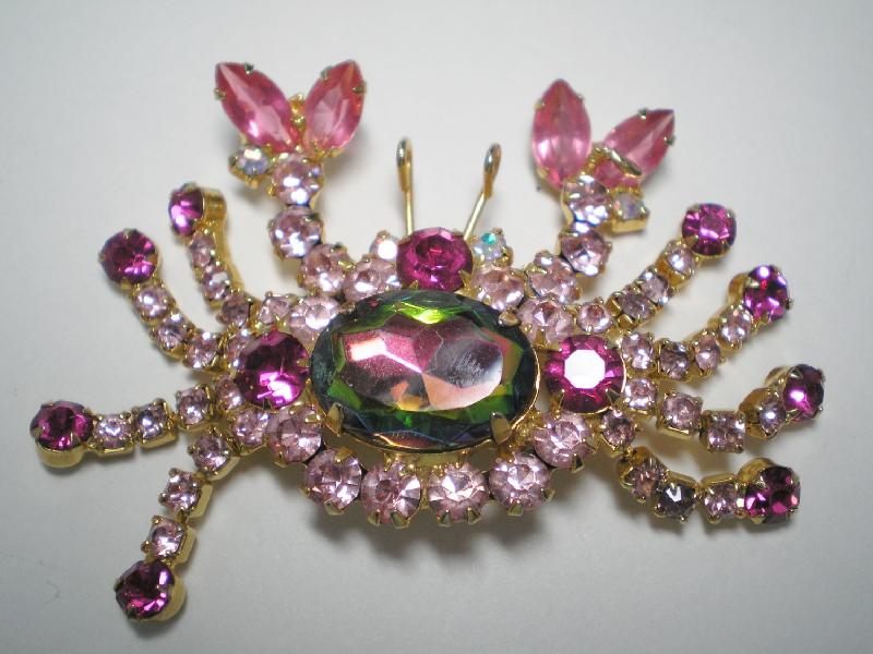 Front view of Pink Oval Multi-Color/Shaded Brooch