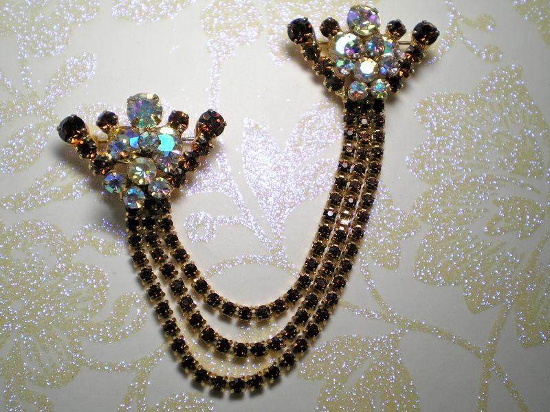 Front view of Topaz Chatons Only Brooch