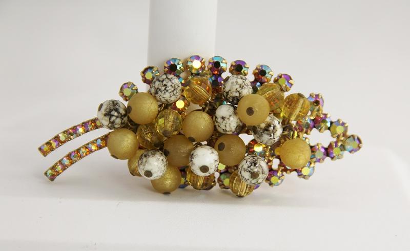 Front view of Topaz Chatons Only Brooch