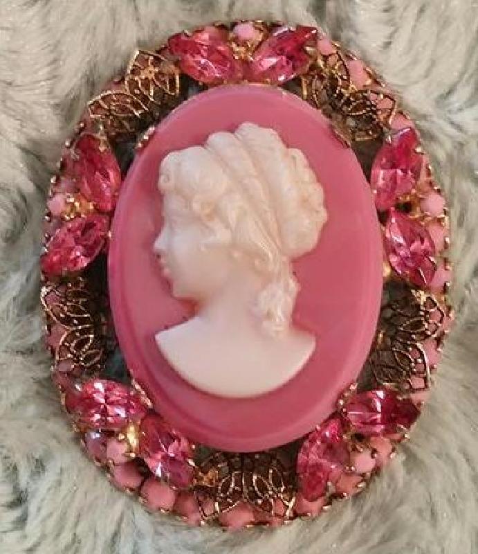 Front view of Pink Oval Molded/Cut Pin Pendant